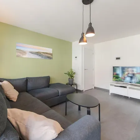 Medano 1-2 With Balcony By Interhome Appartement Bredene